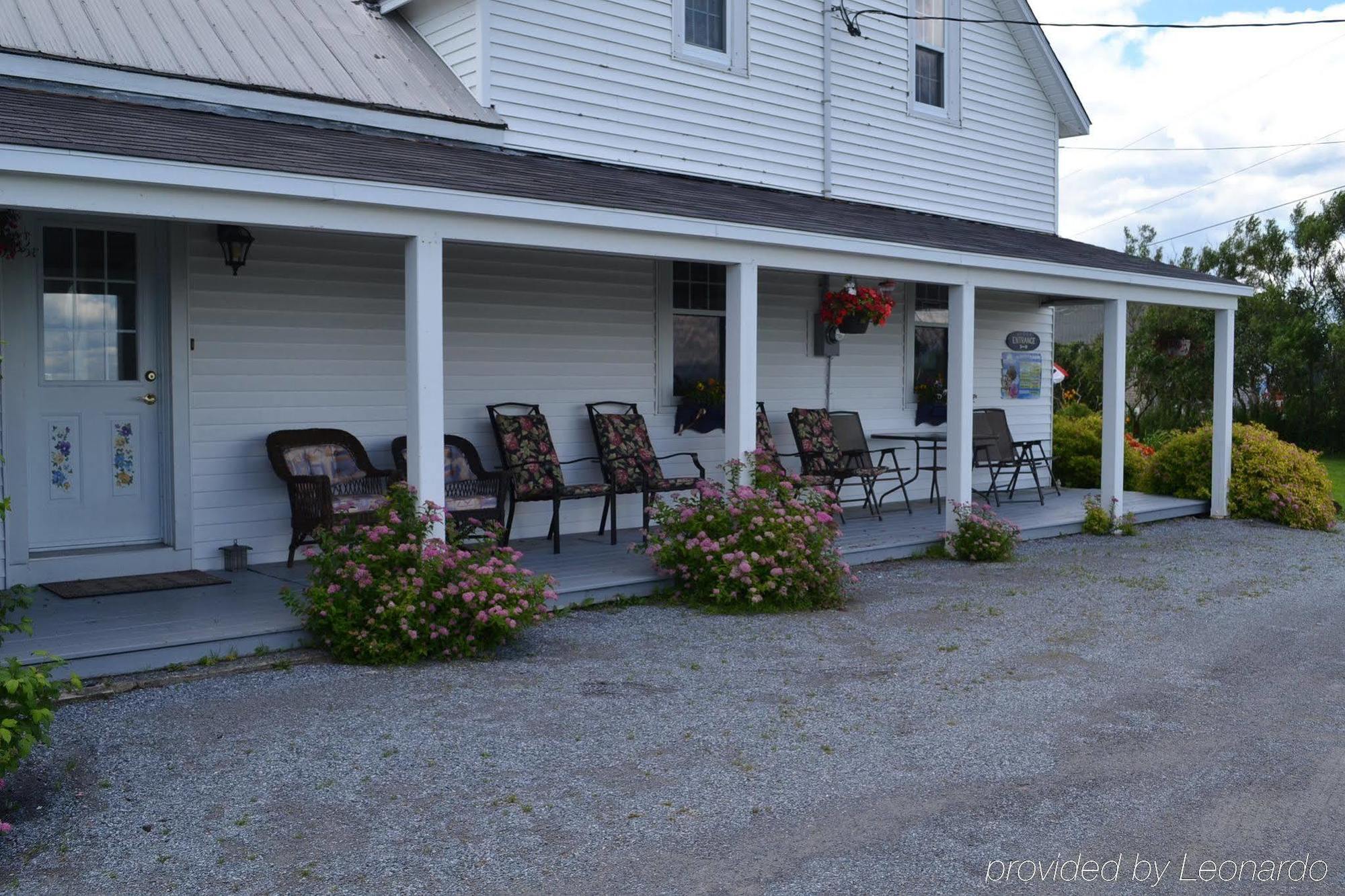 Moore'S Specialties Fundy Bay House Rental Gardner Creek Екстериор снимка